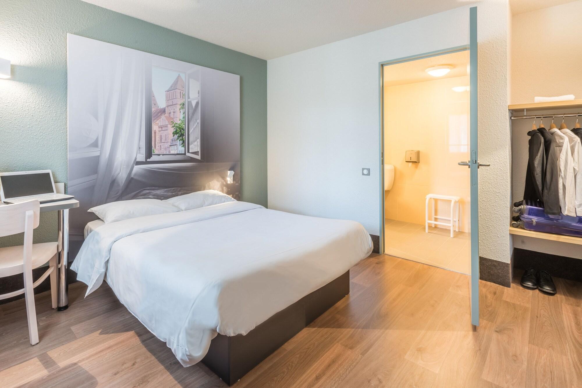 B&B Hotel Lyon Grand Stade Meyzieu Εξωτερικό φωτογραφία