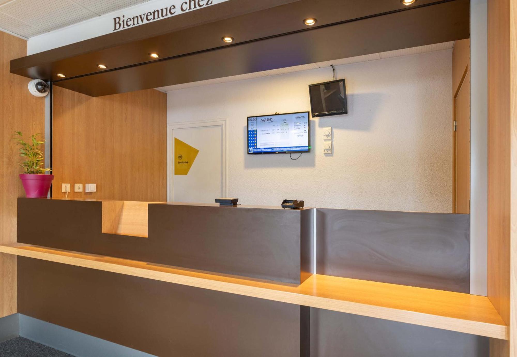 B&B Hotel Lyon Grand Stade Meyzieu Εξωτερικό φωτογραφία