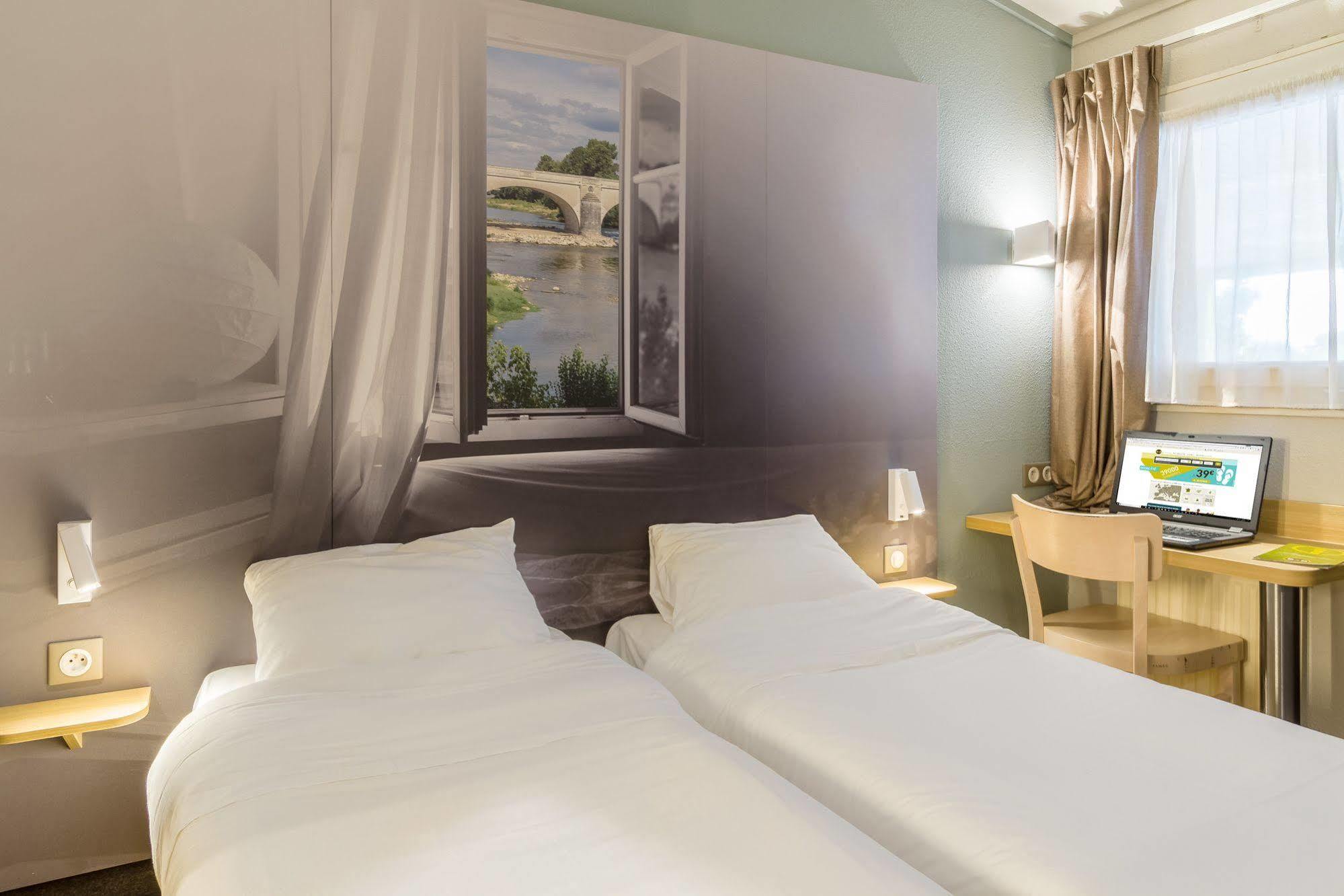 B&B Hotel Lyon Grand Stade Meyzieu Εξωτερικό φωτογραφία